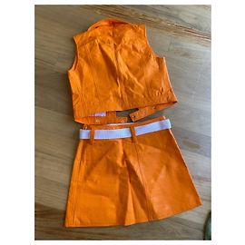 Courreges Conjunto Courrèges de Chaqueta y Falda de Vinilo Naranja