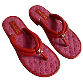 Sandali Chanel in pelle rossa