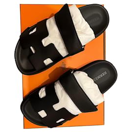 Sandali Hermès Chypre in pelle nera