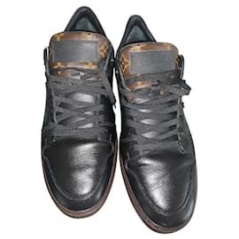 Louis Vuitton Sneakers Brown Black Leather Cloth