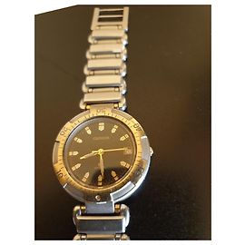 Carrera Quarzuhr aus Edelstahl mit Mesh Armband Silber