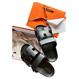 Sandali Hermès Cyprus in pelle nera taglia 36