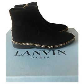 Lanvin Stiefeletten aus schwarzem Wildleder mit goldener Kette Gr 37