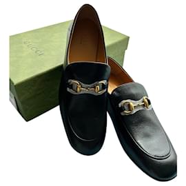 Gucci in pelle nera con morsetto Quentin Slip On Mocassini Taglia 40