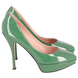 Valentino Plateaupumps aus grünem Lackleder
