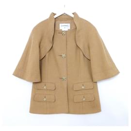 Chanel Resort 2015 Chaqueta estilo capa de bouclé camel