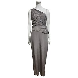 Einschultriges Maxikleid aus birnengrauer Seide und Spitze von Marchesa Notte