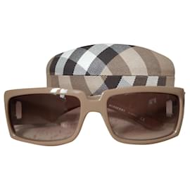 Gafas de sol Burberry Beige de plástico