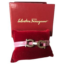Bracciale Salvatore Ferragamo in pelle rosa