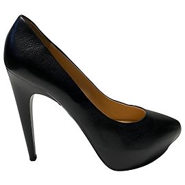 Giuseppe Zanotti Platform Pumps in Black Leather
