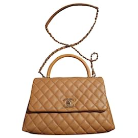 Chanel Coco Handle Borsa a tracolla beige in pelle
