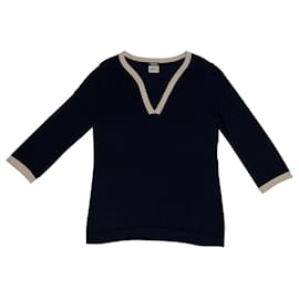 Chanel Maglia con scollo a V in lana nera