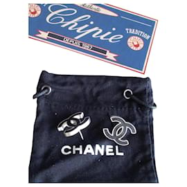 Orecchini Chanel neri in metallo