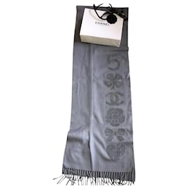 Sciarpa Chanel in cashmere grigio