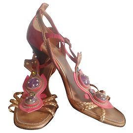Sandali con tacco Prada Gem Rope stile gladiatore rosa vernice 38