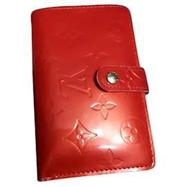 Louis Vuitton Zippy Cartera Roja de Piel Patentada