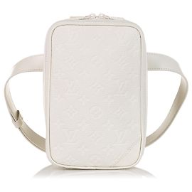 Louis Vuitton Monogramma Bianco Taurillon Utility Side