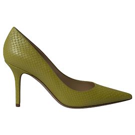 Jimmy Choo Agnes Pumps aus perlmuttfarbenem Schlangenleder in gelbem Leder