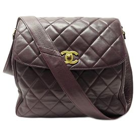 BORSA BESACE CHANEL CON BORSA BANDOULIERE IN PELLE TRAPUNTATA CON CHIUSURA INTRAMONTABILE