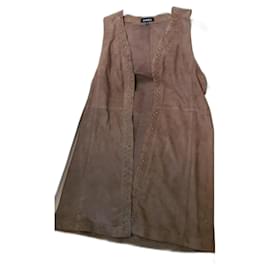 CAROLL Ärmellose Lederjacke Caramel