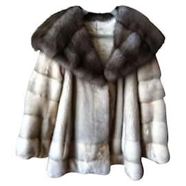 Autre Marque Abrigo Hronis Furs de visón y marta gris