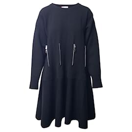 Vestido con cremallera en lana negra de Alexander McQueen