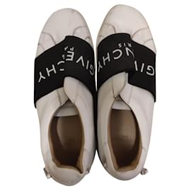Givenchy Sneaker aus weißem Leder 38