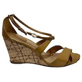 Sandali con zeppa Dior in vernice