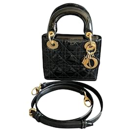 Dior Lady Dior Mini en charol negro