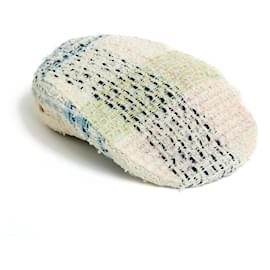 Gorra Chanel de tweed en colores pastel S