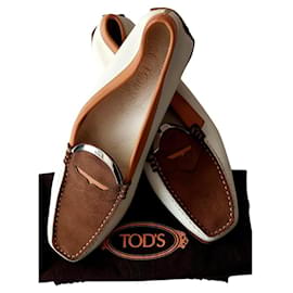 Mocassini Tod's in pelle Eggshell Bronze Caramel Rame