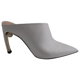 Mules Nicholas Kirkwood con tacco e perla in pelle bianca