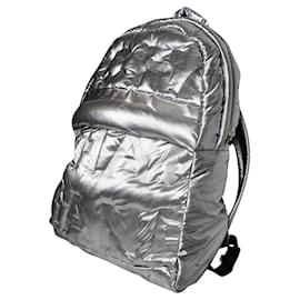 Chanel Rucksack aus silbernem Nylon-Canvas