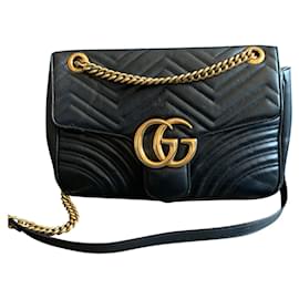 Gucci GG Marmont Handtasche aus Leder Schwarz