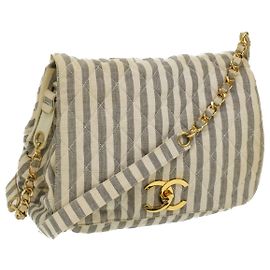 CHANEL Borsa a tracolla con catena Matelasse a righe Tela Bianco Grigio CC Auth bs3642