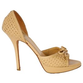 Dior Beige Pelle Peeptoe Tacchi con Fiocco