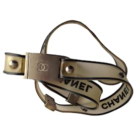 Chanel transparenter Kunststoffgürtel mit silberner Schnalle 85 cm
