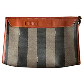 Fendi Clutch Tasche aus Leder Braun Grau