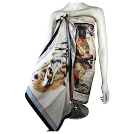 Estola BURBERRY - 210 X 70 CM - 100% Soie - Burberry