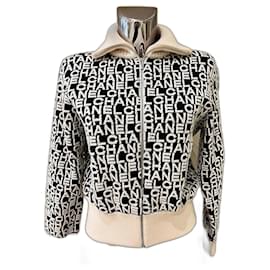 Cardigan Chanel nero e bianco in lana
