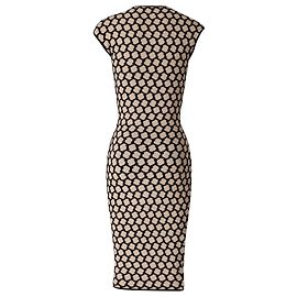 Vestido de punto en intarsia de nido de abeja de Alexander McQueen en lana beige
