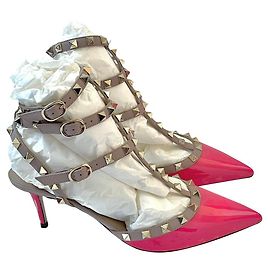 Sandali Valentino Garavani Rockstud in vernice rosa 38