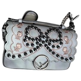 Borsa Fendi Camelia in pelle rosa e azzurro
