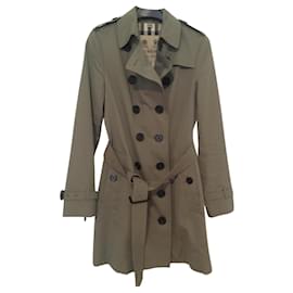 Gabardina Burberry Sandringham de algodón verde tiza