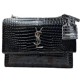 Borsa a tracolla Saint Laurent Sunset Medium nera in pelle verniciata