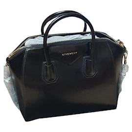 Glatte schwarze mittlere Antigona - Givenchy
