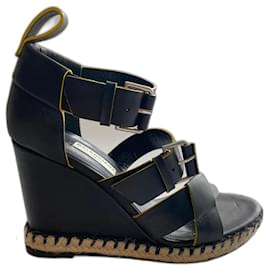 Sandali Chanel in pelle nera