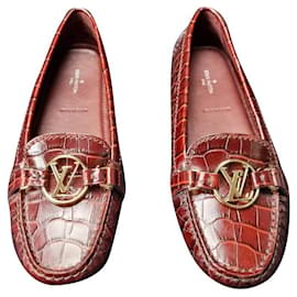 Ballerine Louis Vuitton in vernice rosso scuro