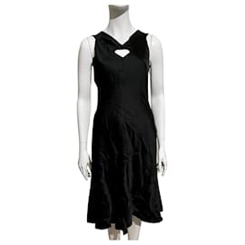 Schwarzes Satinkleid, Alberta Ferretti