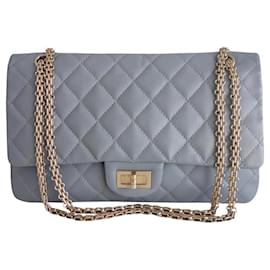 Borsa Chanel 2.55 Maxi in pelle caviar grigia